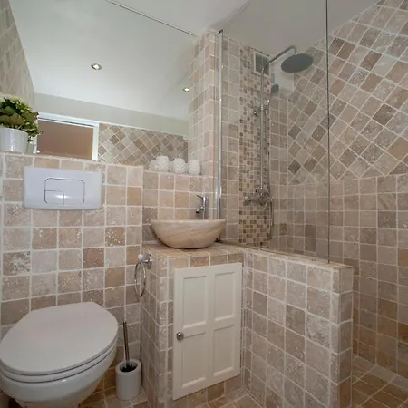 Villarama Saint Tropez